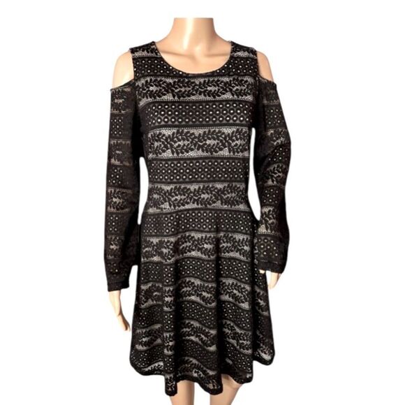 Mystree Black & Nude Fit and Flare Cold Shoulder Dress NWT - Picture 1 of 6